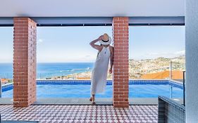 Casa Da Pinheira II - By Wehost