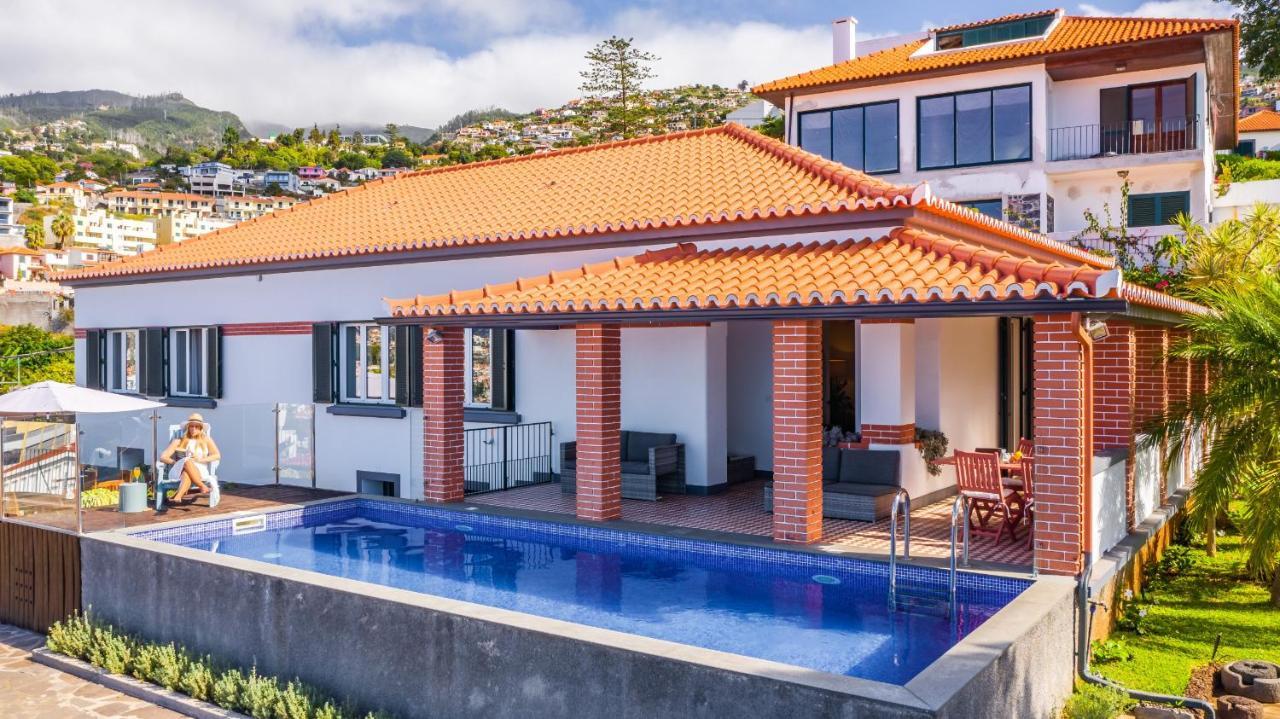 Villa Casa Da Pinheira II - By Wehost à Funchal  Extérieur photo